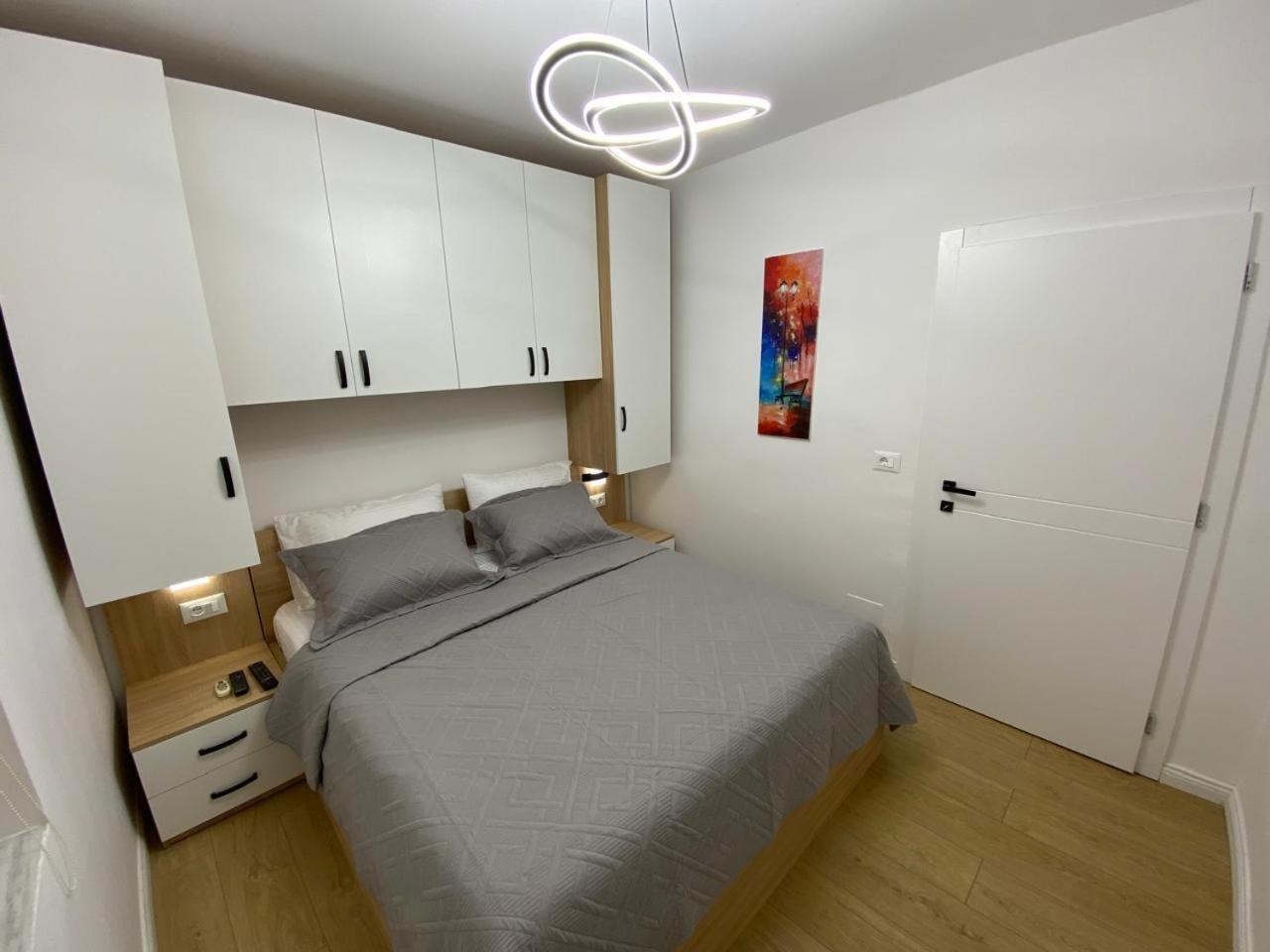 Tirana Apartment ภายนอก รูปภาพ